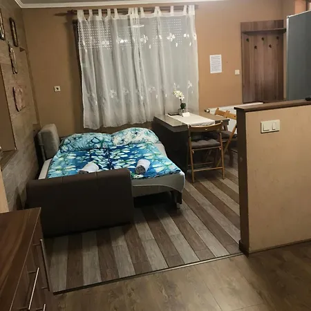 Apartman Aqua Apartmanhaz *
