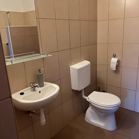 Apartman Aqua Apartmanhaz Siófok